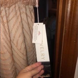 Beautiful dress never worn still has tags on it!